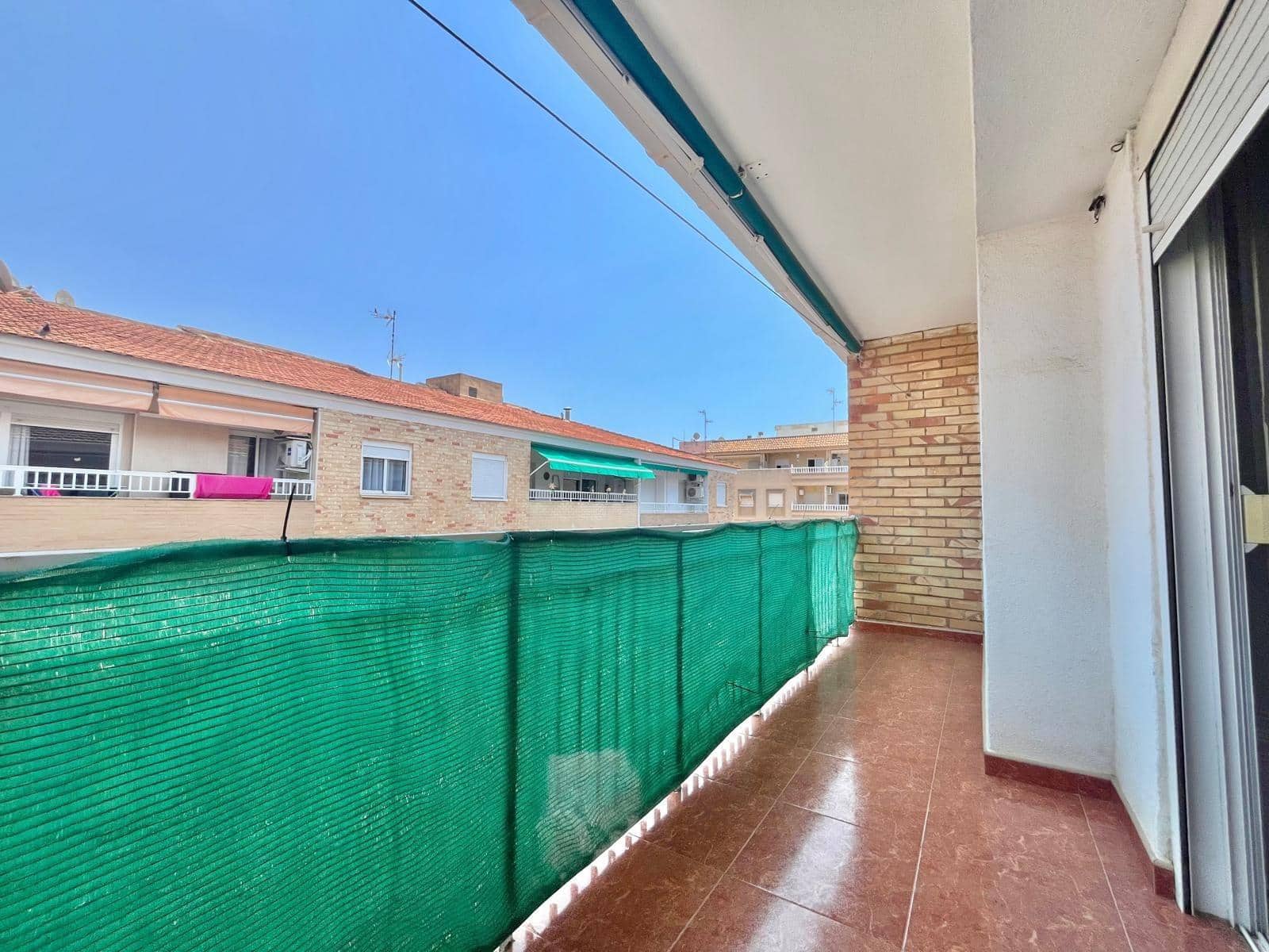 Apartamento de 3 habitaciones en Torrevieja en venta - 149.000 € (Ref: 9338210)