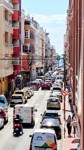 2 makuuhuone Huoneisto myytävänä paikassa Playa de los Locos, Torrevieja mukana uima-altaan - 127 260 € (Ref: 9338222)