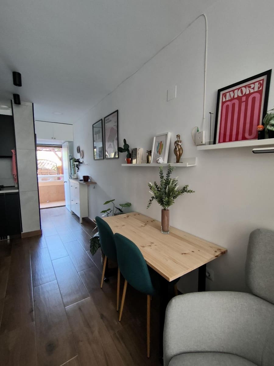 Leilighet til salgs i Torrevieja - € 115 000 (Ref: 9338233)