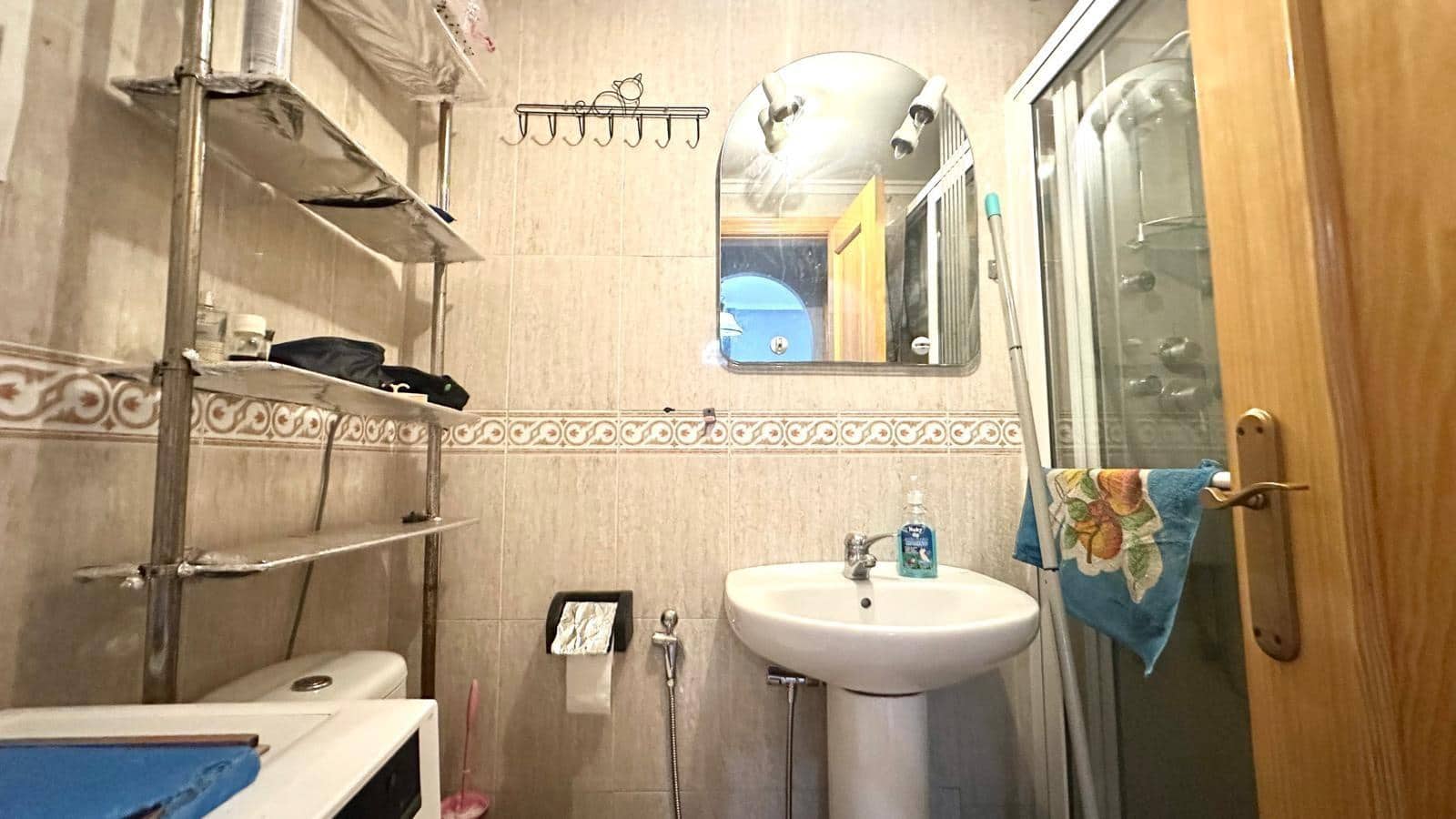 2 makuuhuone Huoneisto myytävänä paikassa Torrevieja mukana uima-altaan - 119 900 € (Ref: 9338301)