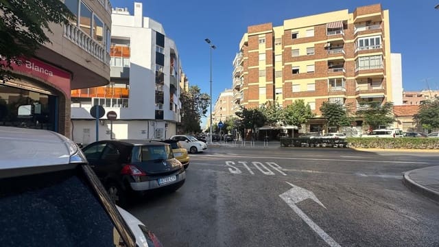 2 makuuhuone Huoneisto myytävänä paikassa Torrevieja mukana uima-altaan - 119 900 € (Ref: 9338301)