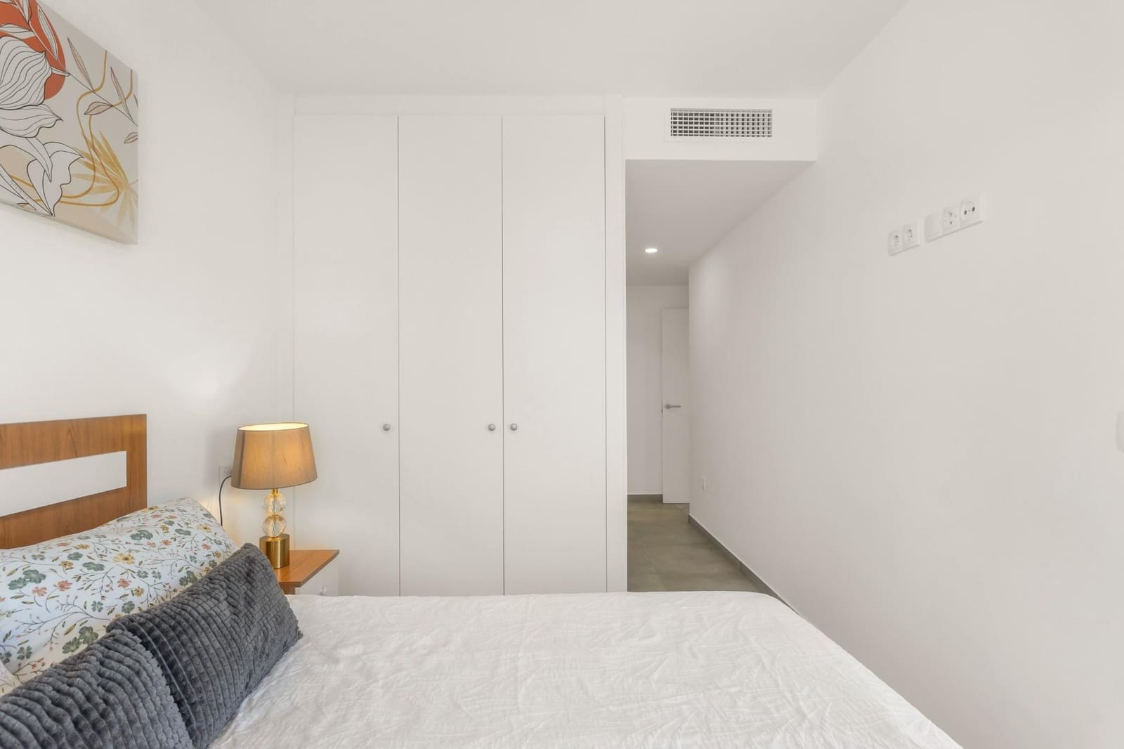 2 bedroom Apartment for sale in Los Alcazares with garage - € 296,000 (Ref: 9338317)