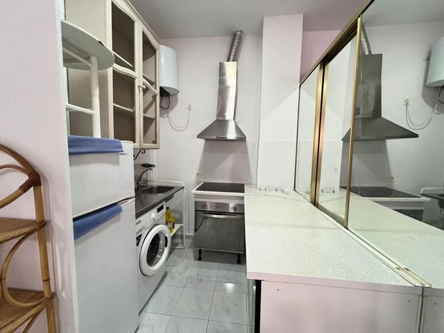 Kommersiell til salgs i Playa de los Locos, Torrevieja - € 80 000 (Ref: 9338321)