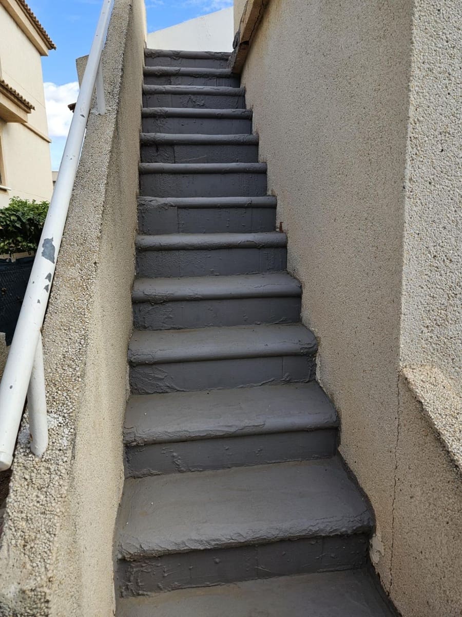 3 bedroom Terraced Villa for sale in Torrevieja with pool - € 144,000 (Ref: 9338326)