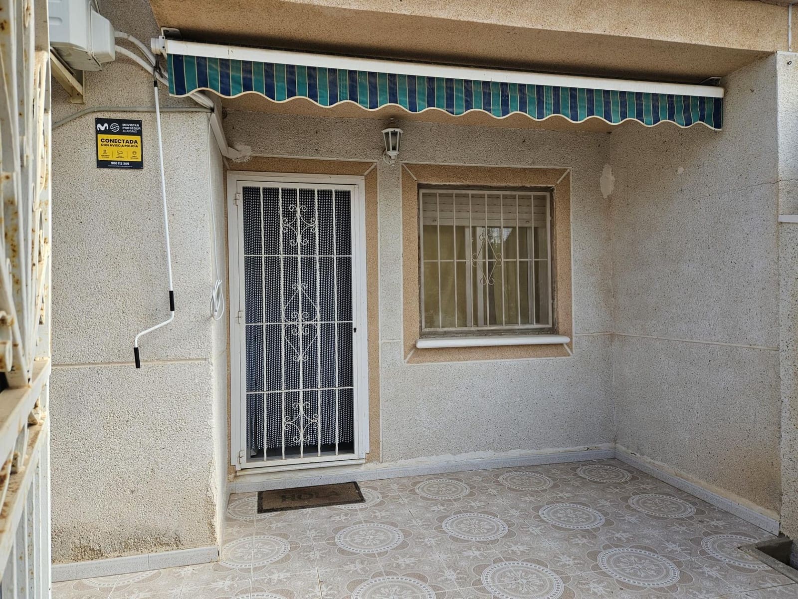 3 bedroom Terraced Villa for sale in Torrevieja with pool - € 144,000 (Ref: 9338326)