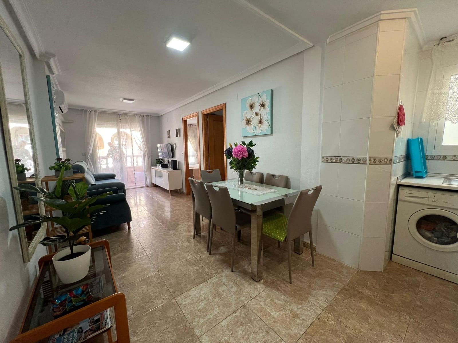 2 bedroom Apartment for sale in Torrevieja - € 138,000 (Ref: 9338329)