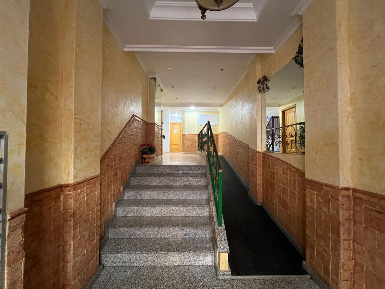 2 bedroom Apartment for sale in Torrevieja - € 138,000 (Ref: 9338329)