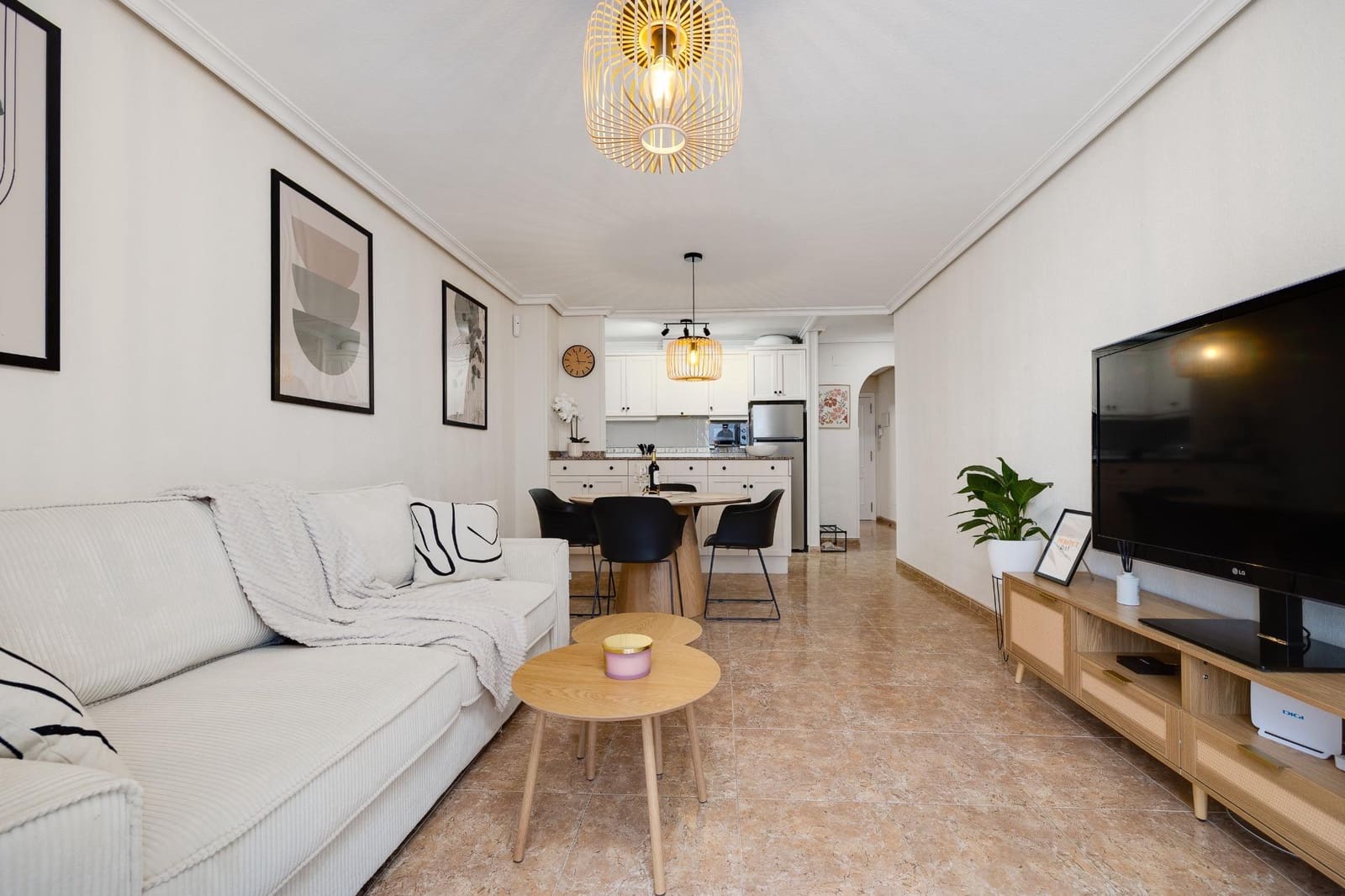 Apartamento de 1 habitación en Torrevieja en venta con piscina - 138.000 € (Ref: 9338341)