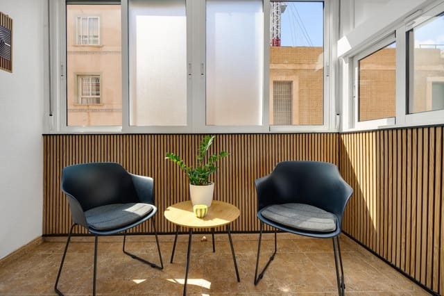 Apartamento de 1 habitación en Centro, Torrevieja en venta con piscina - 138.000 € (Ref: 9338341)