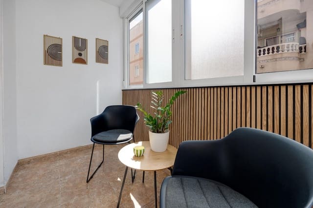 Apartamento de 1 habitación en Centro, Torrevieja en venta con piscina - 138.000 € (Ref: 9338341)