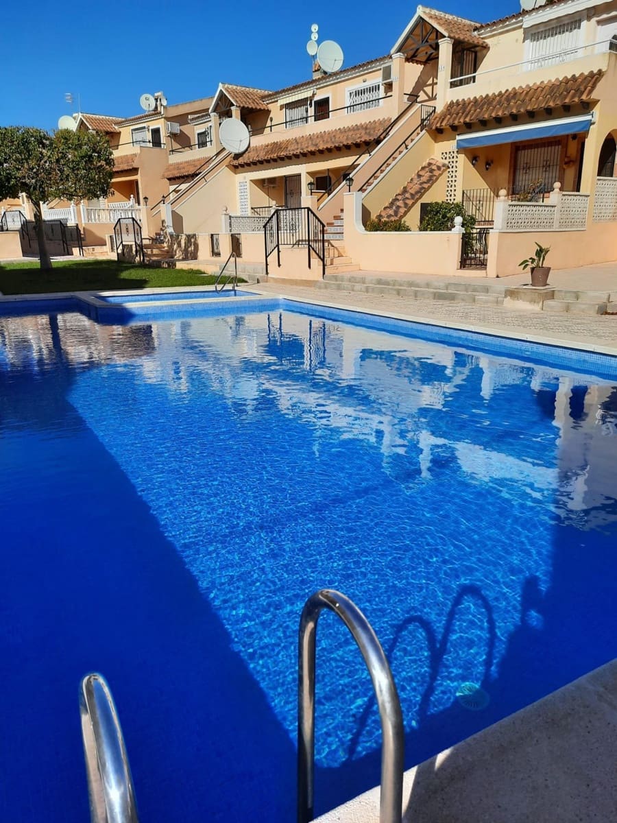 2 bedroom Bungalow for sale in San Miguel de Salinas with pool - € 139,000 (Ref: 9338343)