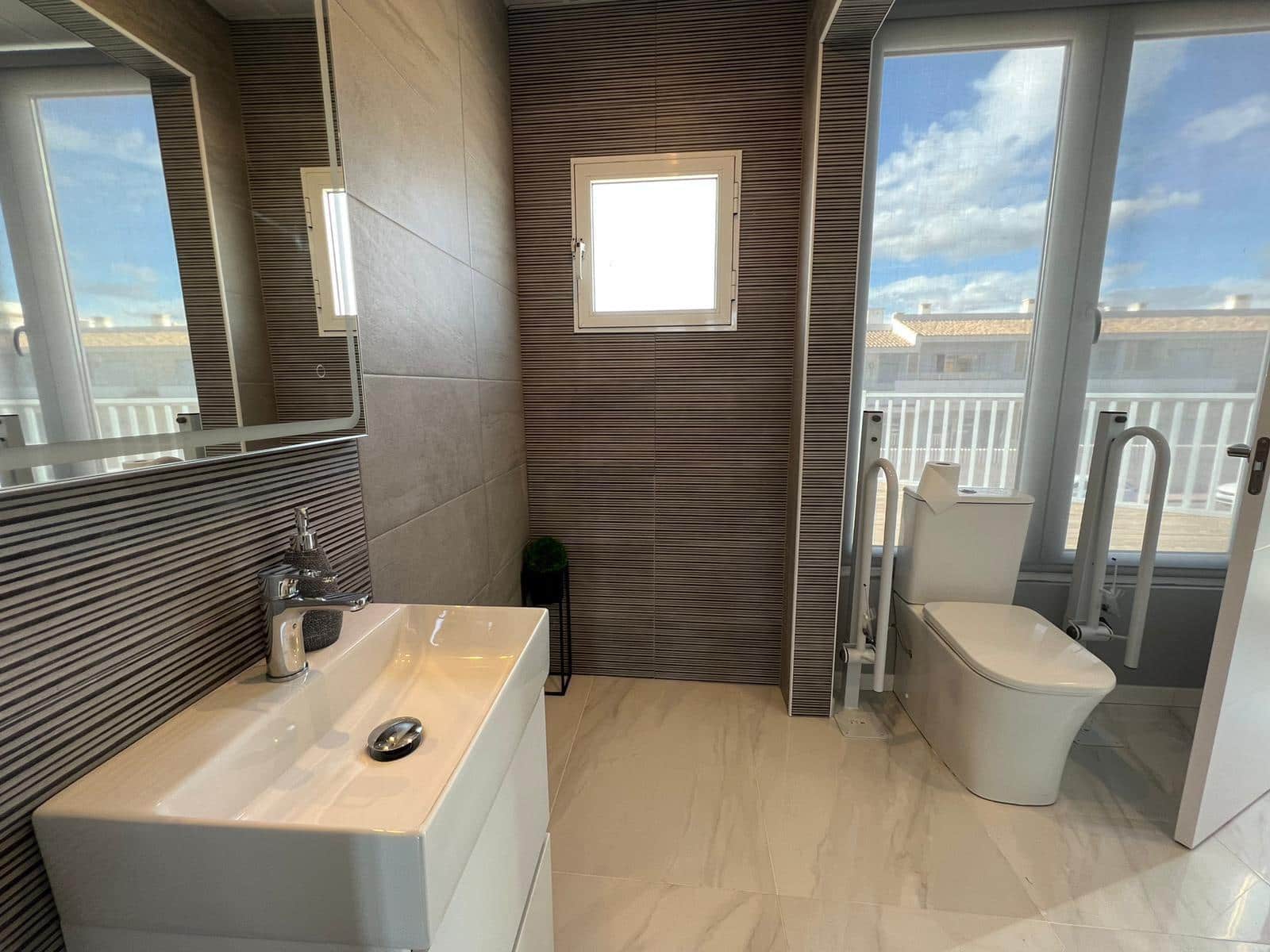 Biznes na sprzedaż w Lo Pepin - 1 020 000 € (Ref: 9338353)