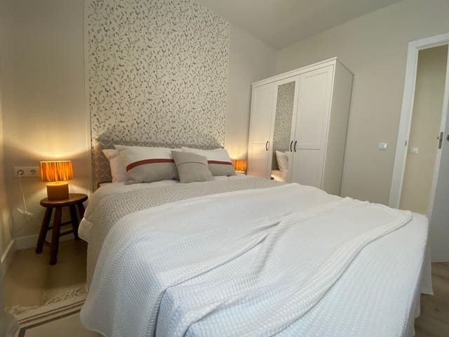 2 quarto Moradia Geminada para venda em Centro, Torrevieja com garagem - 135 900 € (Ref: 9338396)