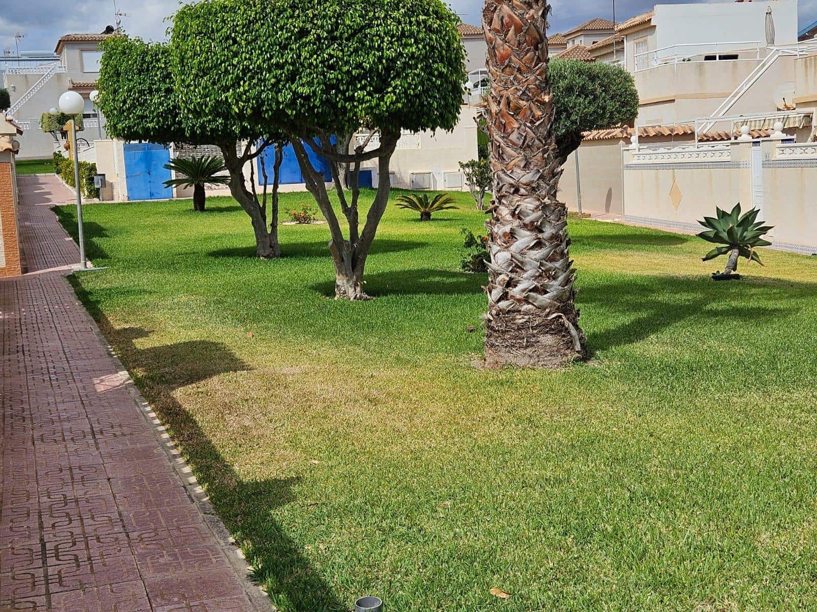 Casa de 3 habitaciones en Torrevieja en venta con piscina - 144.000 € (Ref: 9338397)