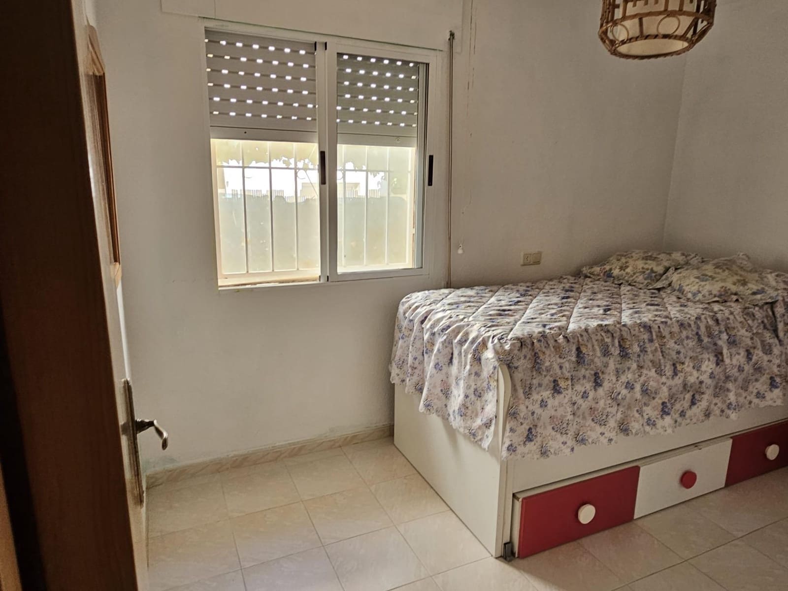 Casa de 3 habitaciones en Torrevieja en venta con piscina - 144.000 € (Ref: 9338397)