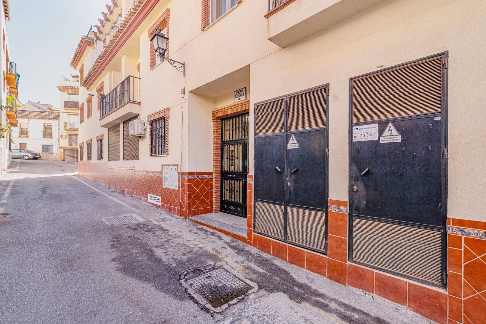 2 bedroom Flat for sale in La Zubia with garage - € 145,000 (Ref: 9411081)