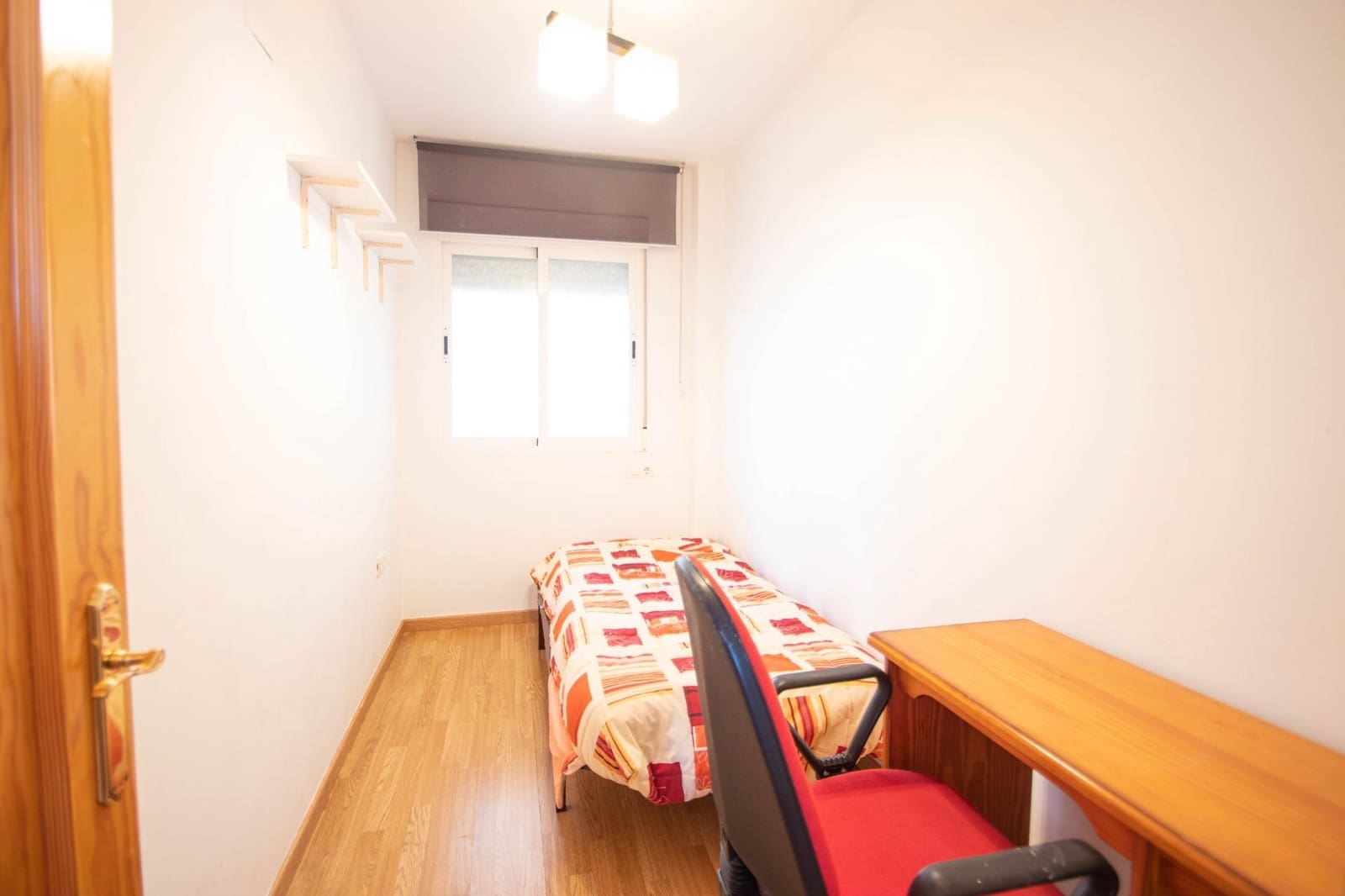 2 bedroom Flat for sale in La Zubia with garage - € 145,000 (Ref: 9411081)