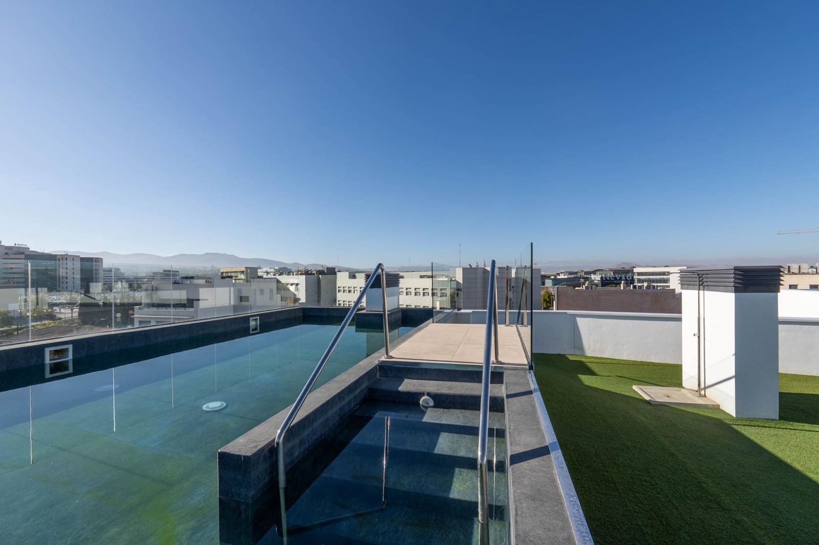 2 slaapkamer Flat te koop in Armilla met zwembad garage - € 350.000 (Ref: 9411083)