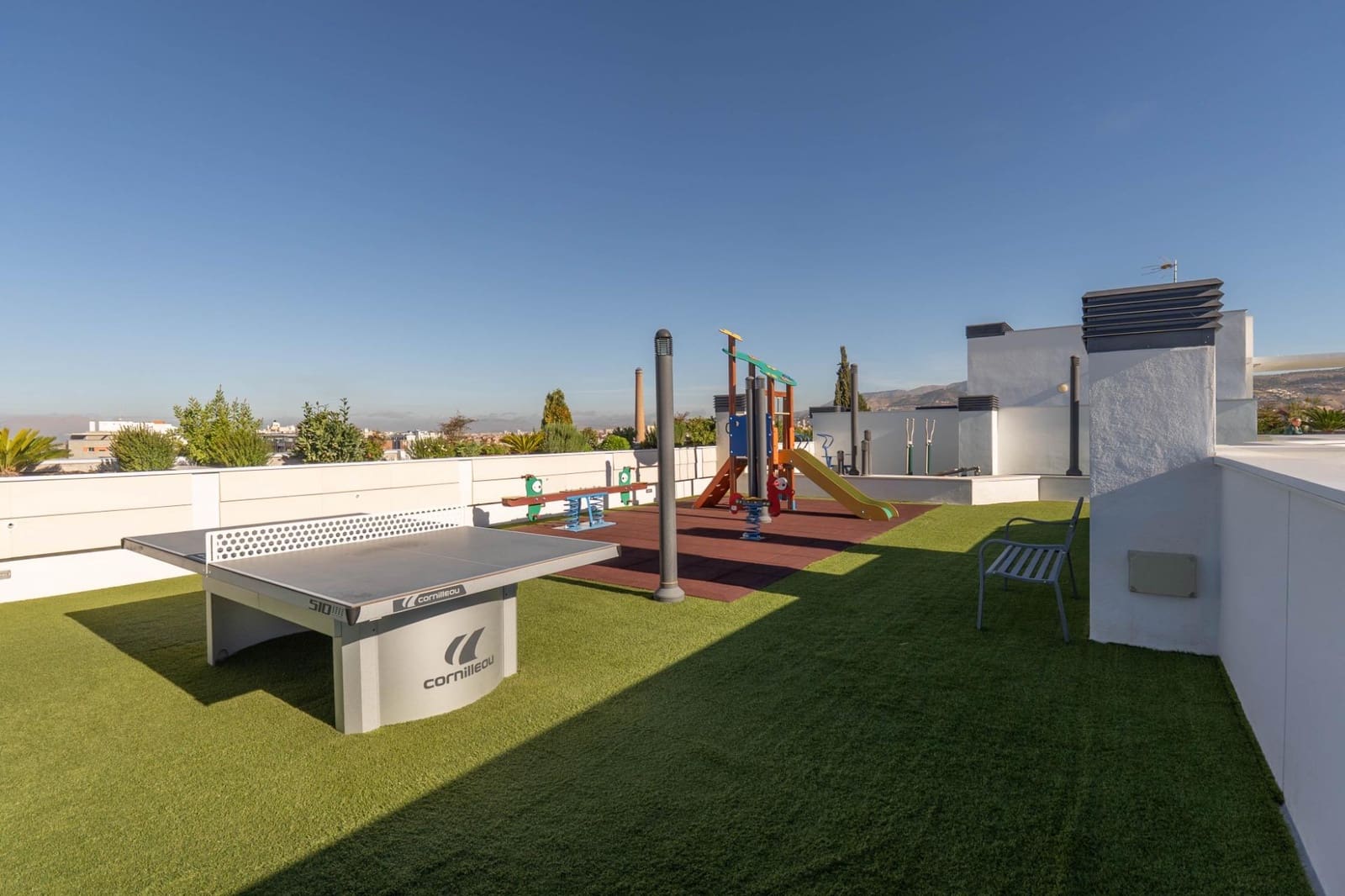 2 slaapkamer Flat te koop in Armilla met zwembad garage - € 350.000 (Ref: 9411083)