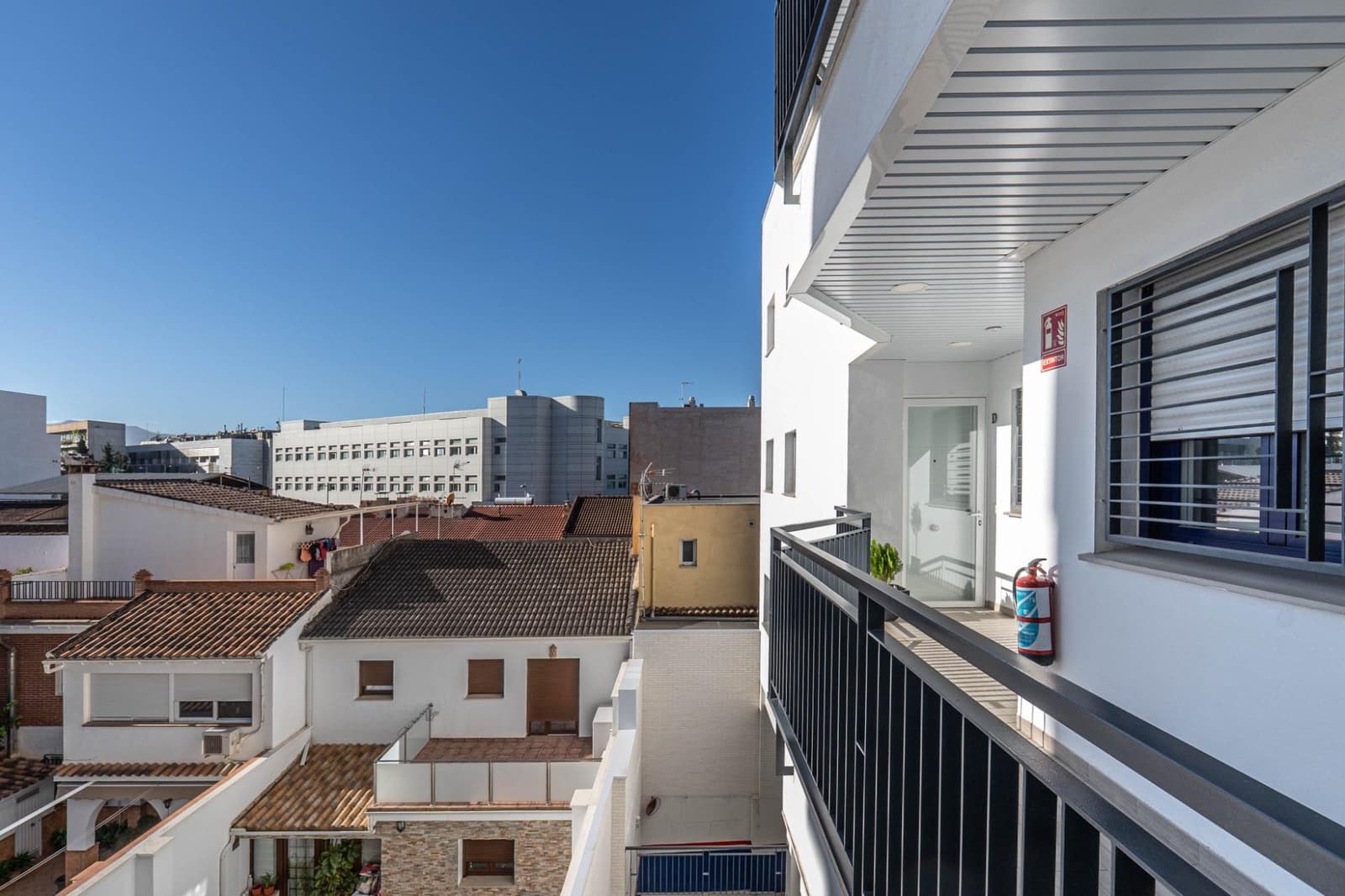 2 slaapkamer Flat te koop in Armilla met zwembad garage - € 350.000 (Ref: 9411083)