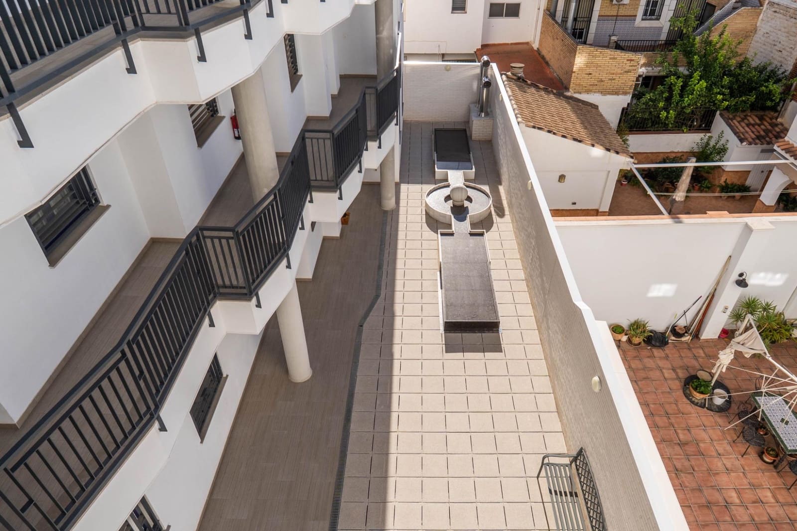 2 slaapkamer Flat te koop in Armilla met zwembad garage - € 350.000 (Ref: 9411083)