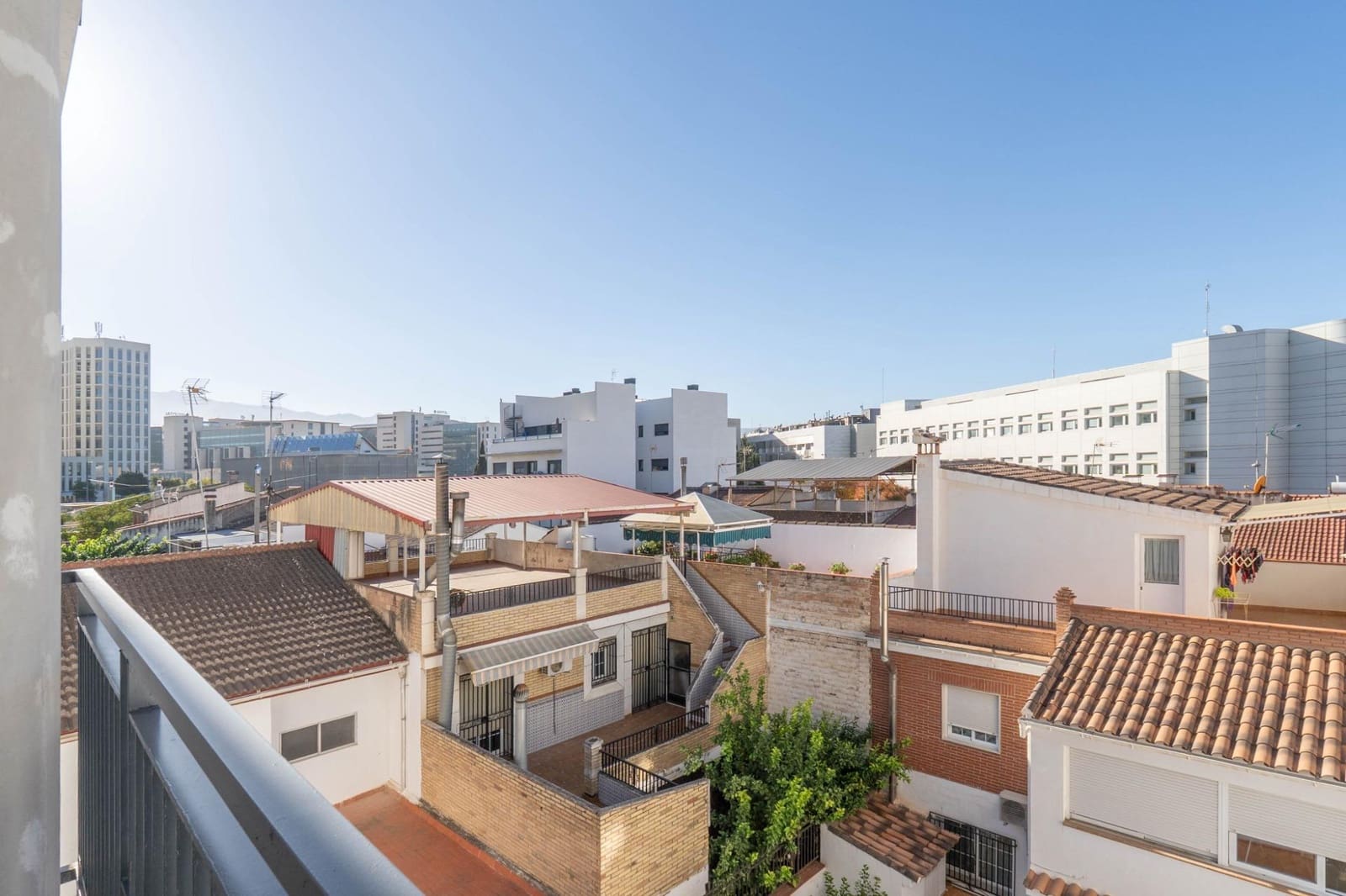 2 slaapkamer Flat te koop in Armilla met zwembad garage - € 350.000 (Ref: 9411083)