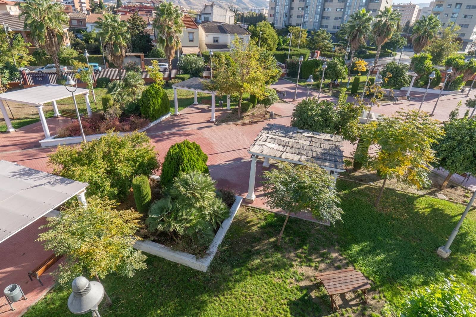 2 slaapkamer Flat te koop in Armilla met zwembad garage - € 350.000 (Ref: 9411083)