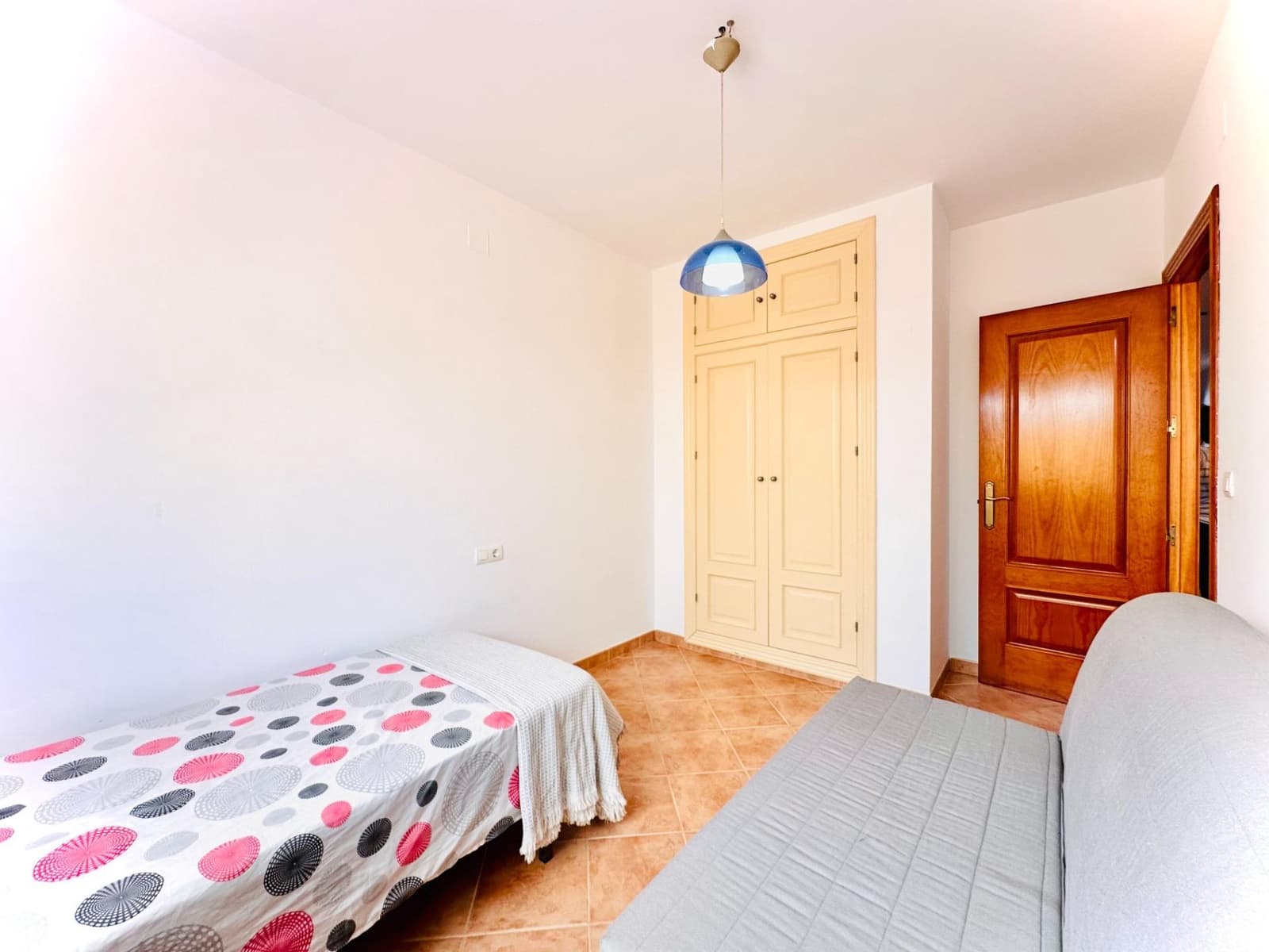 3 soveværelse Lejlighed til salg i Fuente Vaqueros - € 104.000 (Ref: 9411088)