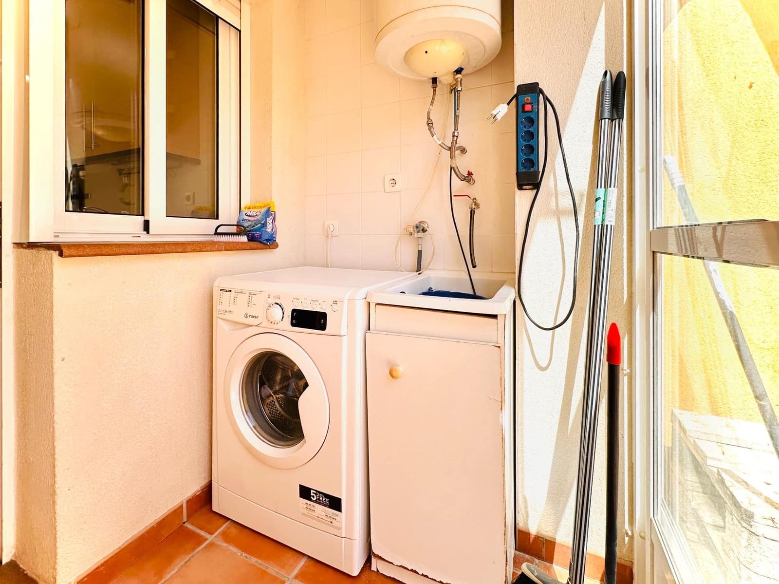 3 soveværelse Lejlighed til salg i Fuente Vaqueros - € 104.000 (Ref: 9411088)