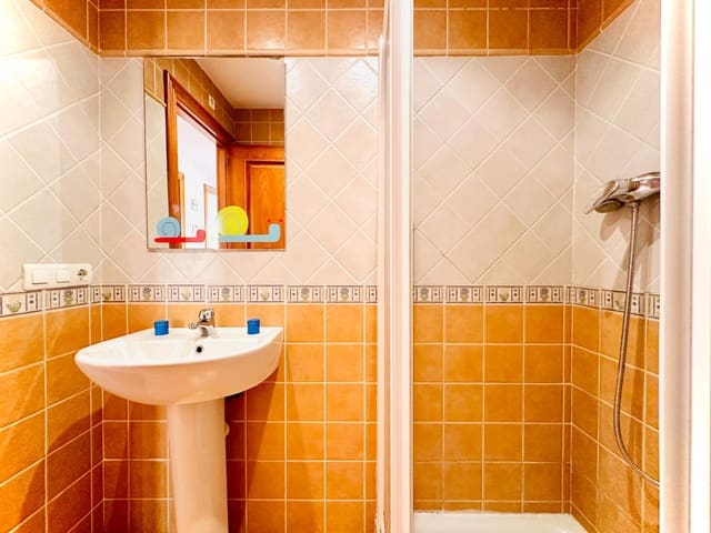 3 chambre Appartement à vendre à Fuente Vaqueros - 104 000 € (Ref: 9411088)