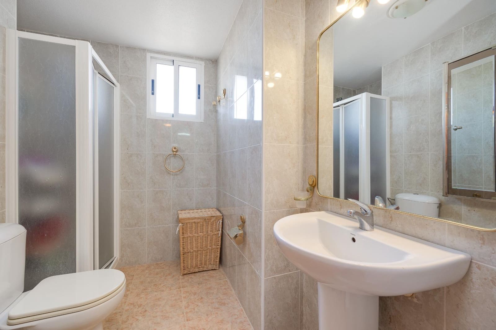 3 soverom Leilighet til salgs i La Veleta med svømmebasseng - € 194 900 (Ref: 9411097)