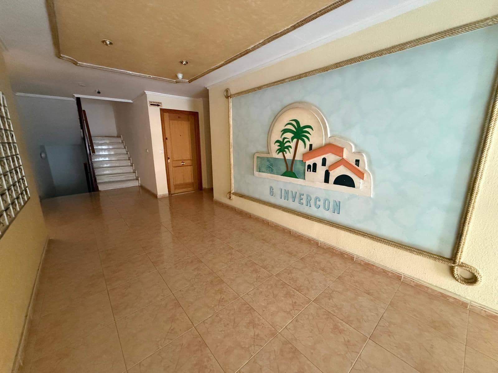 2 makuuhuone Huoneisto myytävänä paikassa Torrevieja mukana uima-altaan - 119 900 € (Ref: 9411102)