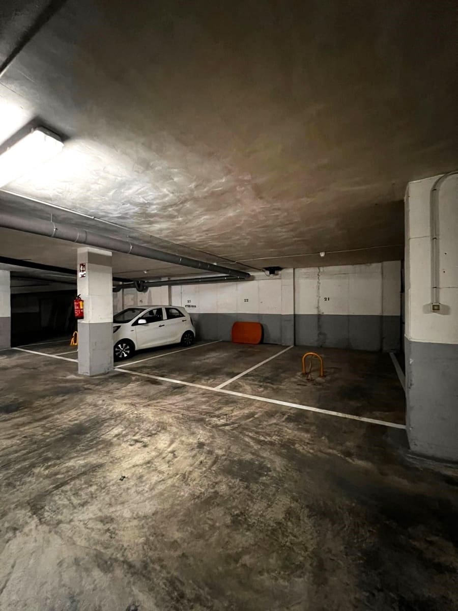 Appartement de 2 chambres à louer à Torrevieja avec garage - 850 € (Ref: 9411103)