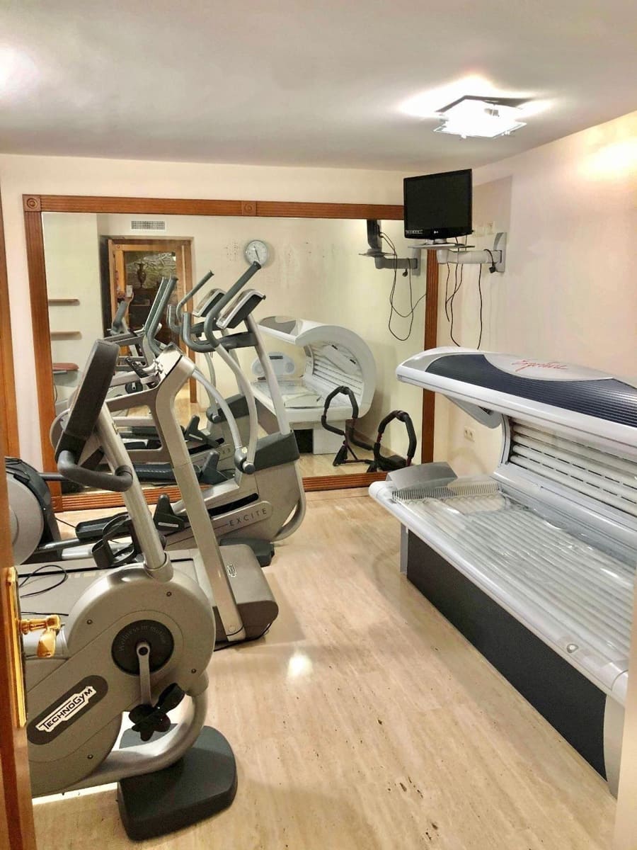 6 sypialnia Willa na sprzedaż w El Palmar z basenem garażem - 1 800 000 € (Ref: 9411107)