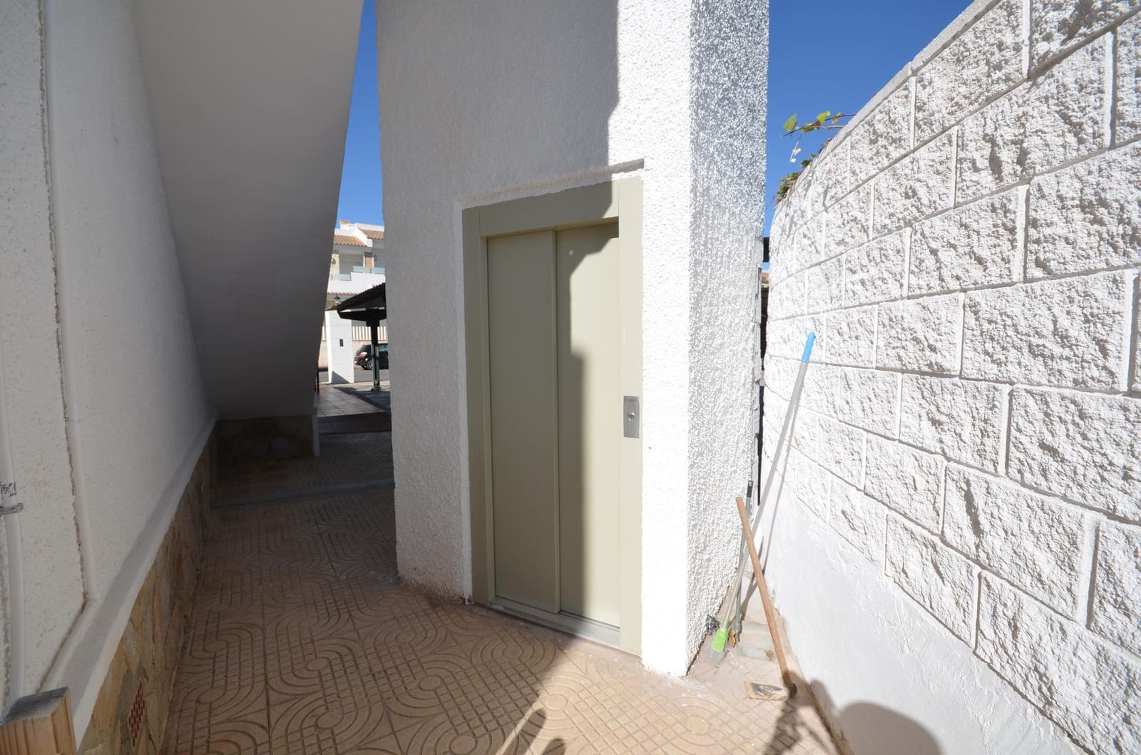 Bedrijf te huur in Lo Pepin - € 3.200 (Ref: 9411110)