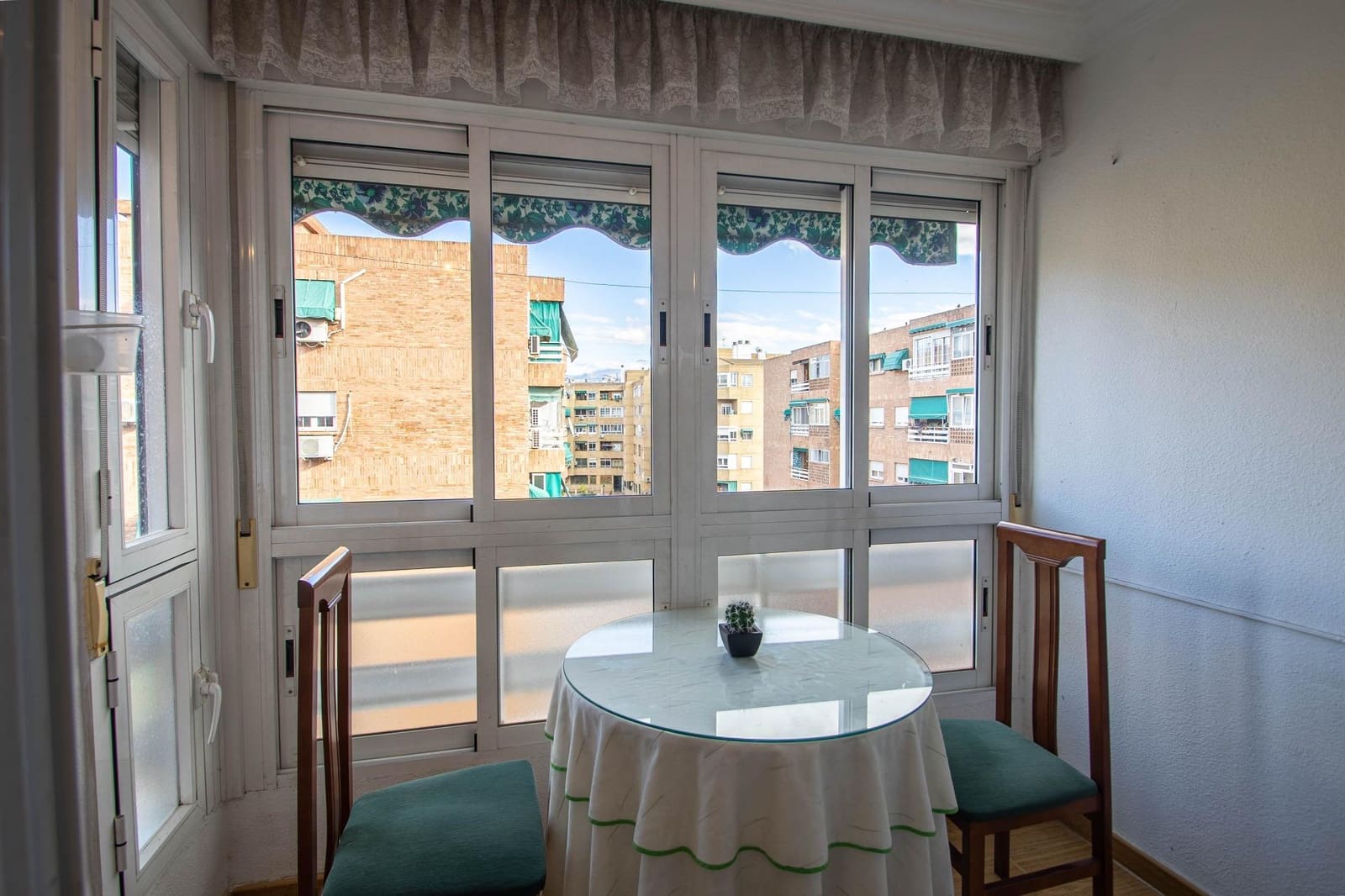 3 soveværelse Lejlighed til salg i Granada by med garage - € 240.000 (Ref: 9431590)