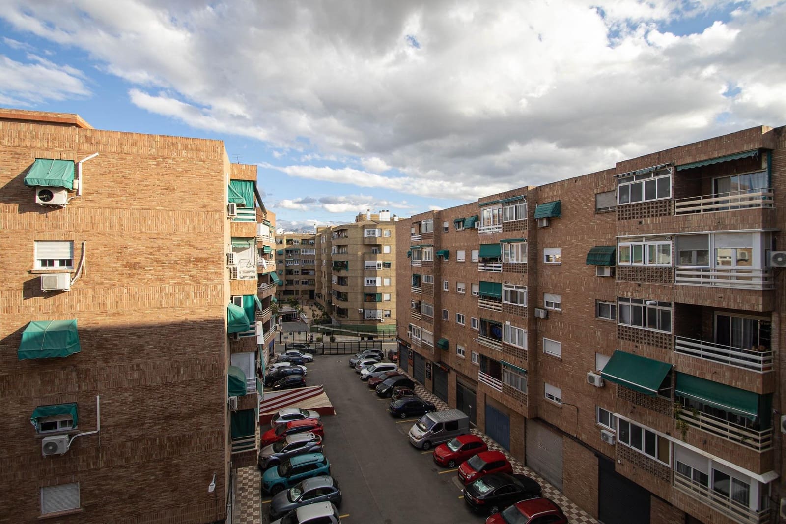 3 soveværelse Lejlighed til salg i Granada by med garage - € 240.000 (Ref: 9431590)