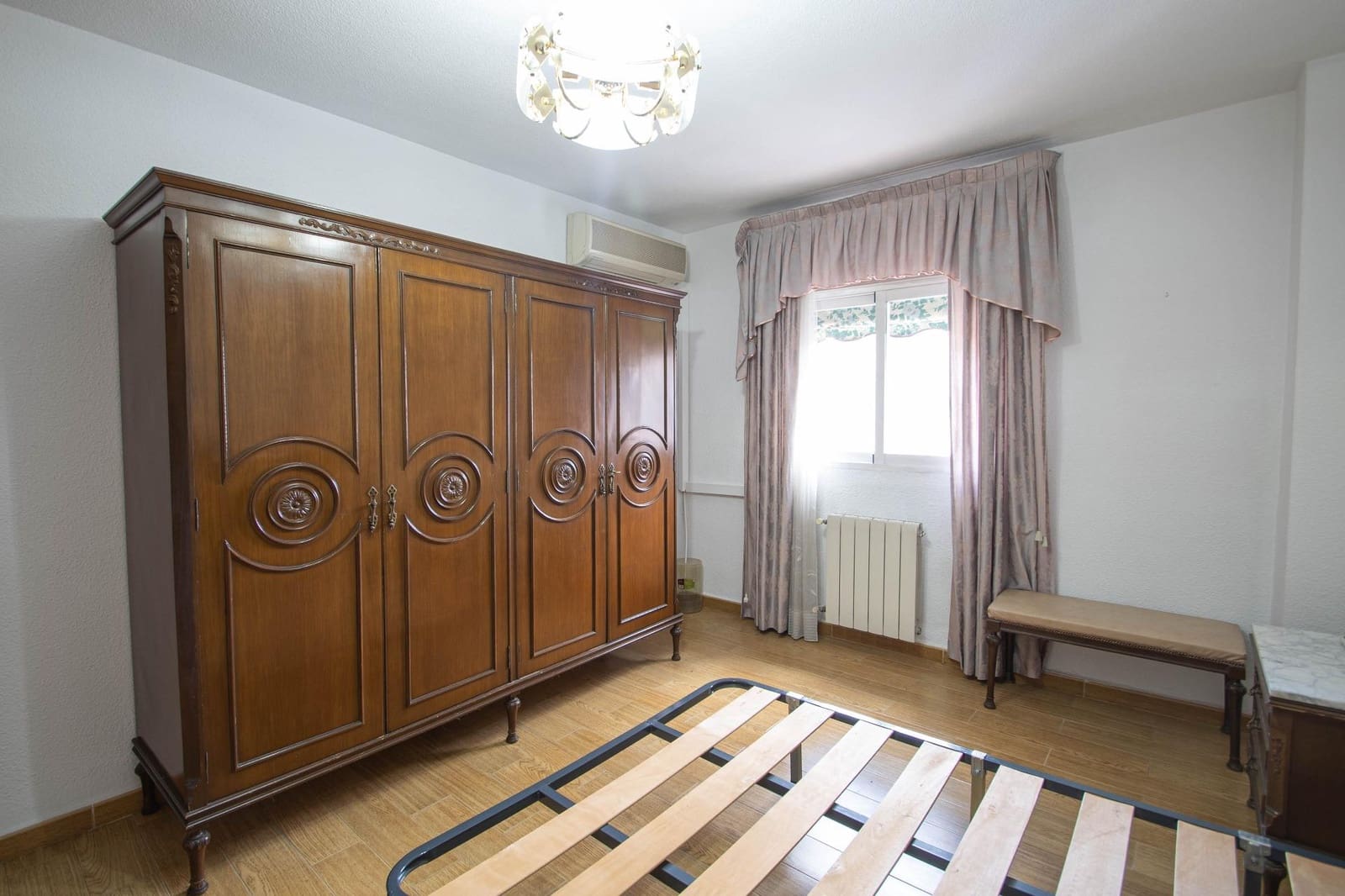 3 soveværelse Lejlighed til salg i Granada by med garage - € 240.000 (Ref: 9431590)