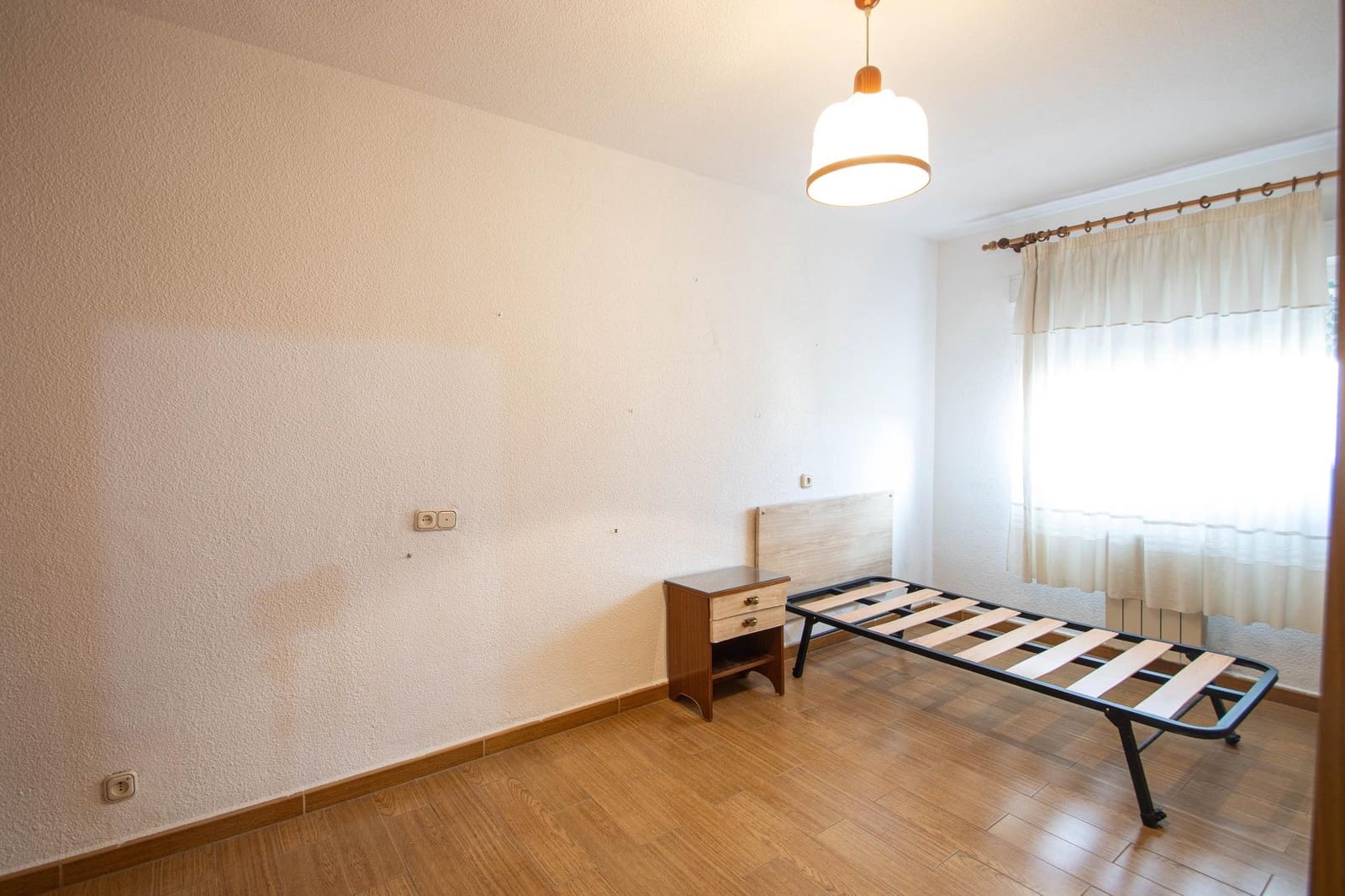 3 soveværelse Lejlighed til salg i Granada by med garage - € 240.000 (Ref: 9431590)