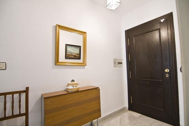 Piso de 2 habitaciones en Motril en venta con piscina garaje - 235.000 € (Ref: 9446464)