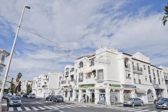 Piso de 2 habitaciones en Motril en venta con piscina garaje - 235.000 € (Ref: 9446464)