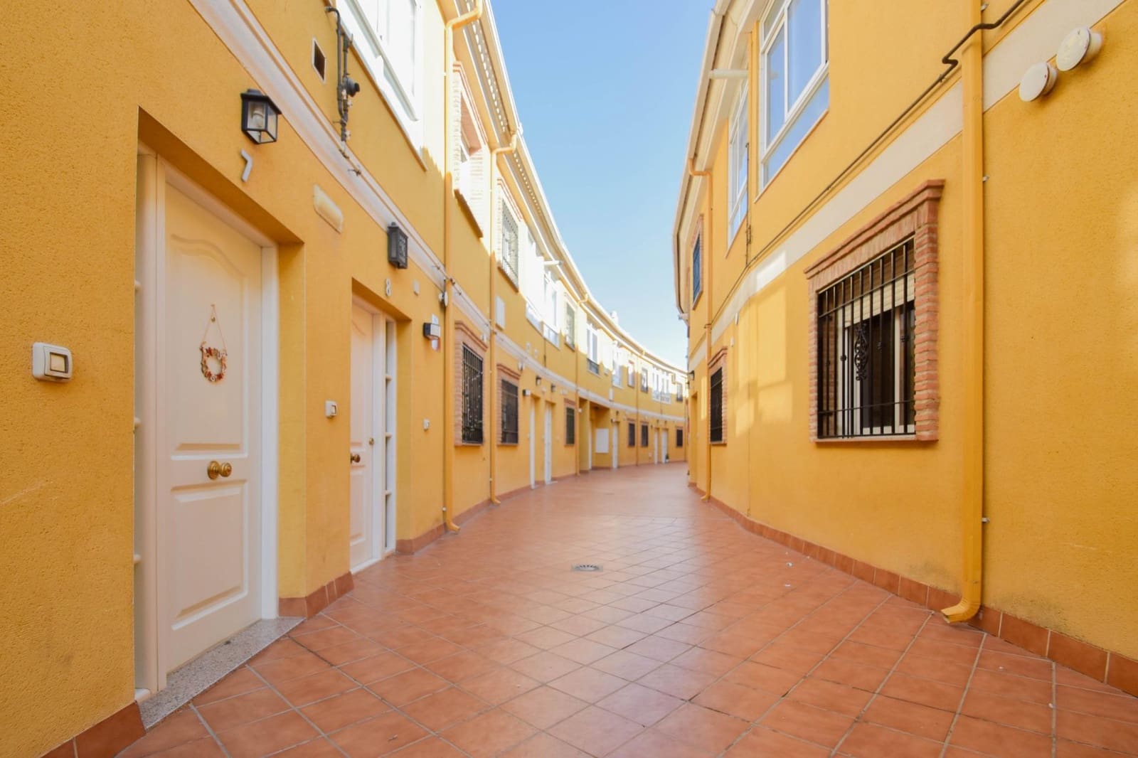 3 bedroom Apartment for sale in Atarfe with garage - € 189,500 (Ref: 9497513)