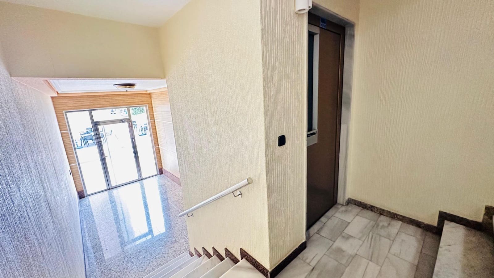 Apartamento de 3 habitaciones en Torrevieja en venta - 360.000 € (Ref: 9502471)