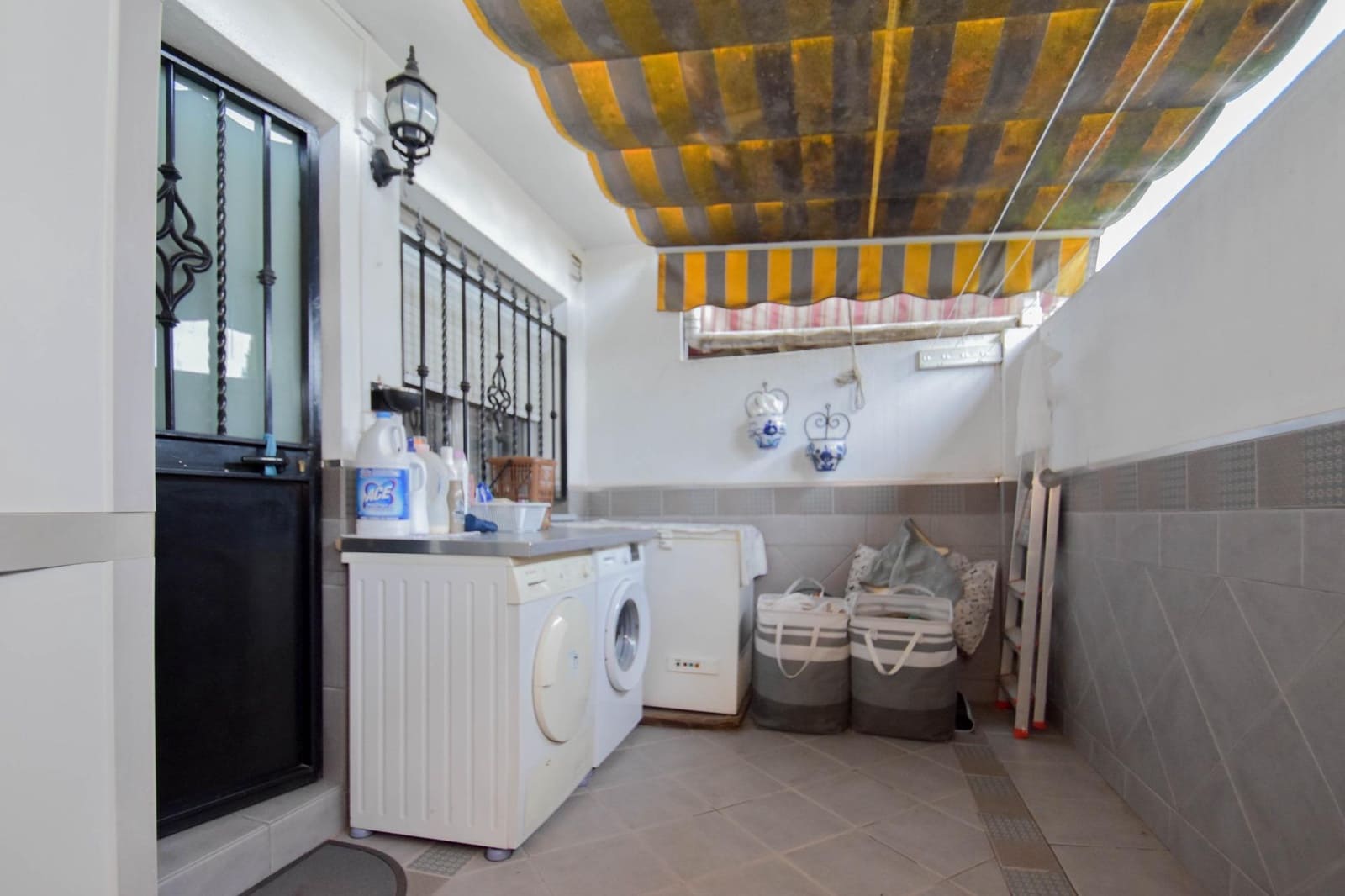 3 bedroom Terraced Villa for sale in Maracena with garage - € 278,000 (Ref: 9509047)