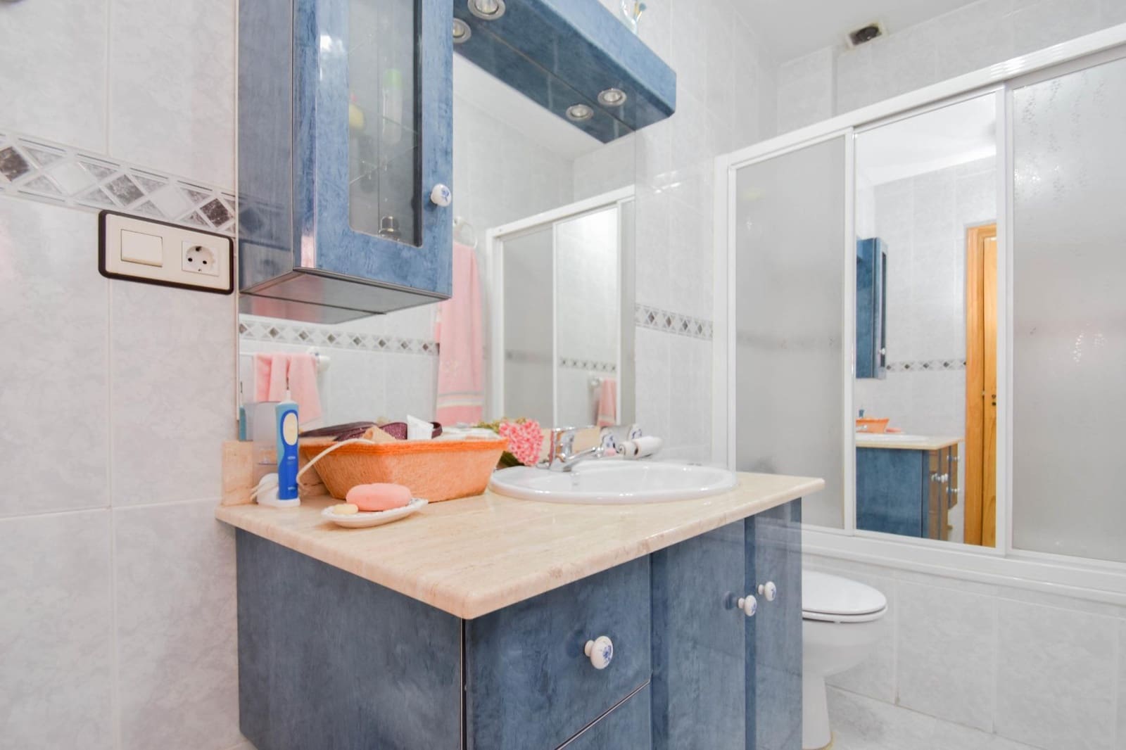 3 bedroom Terraced Villa for sale in Maracena with garage - € 278,000 (Ref: 9509047)