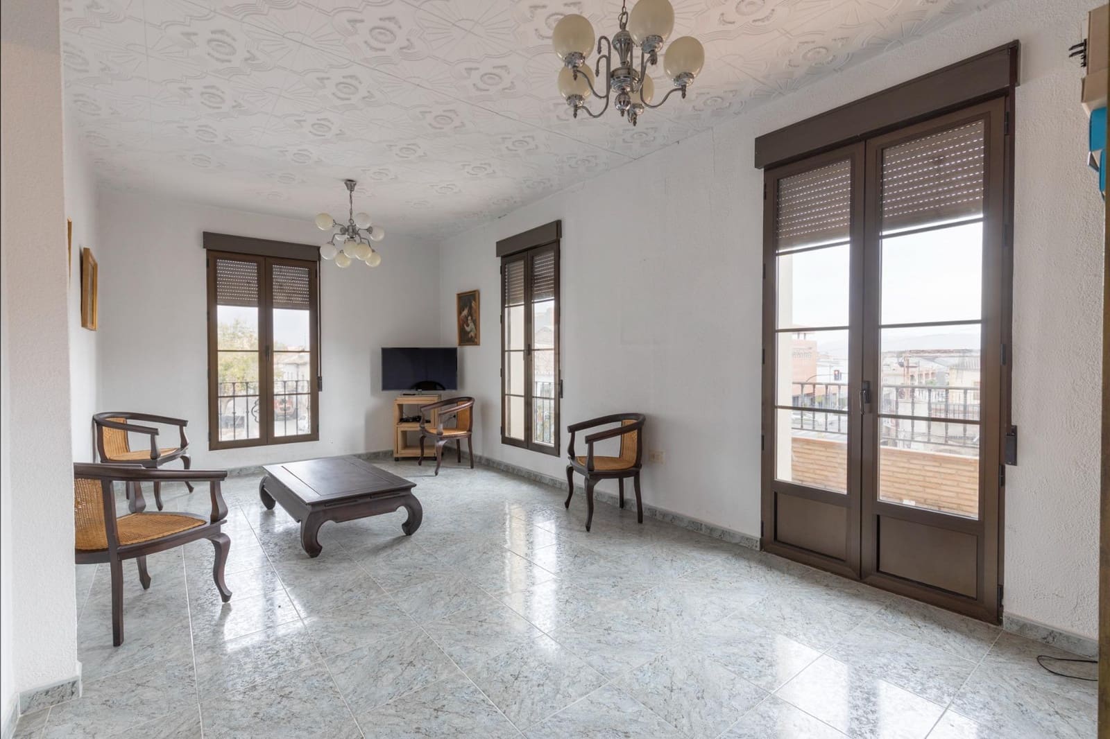 4 bedroom Villa for sale in Alhendin with garage - € 299,900 (Ref: 9509050)