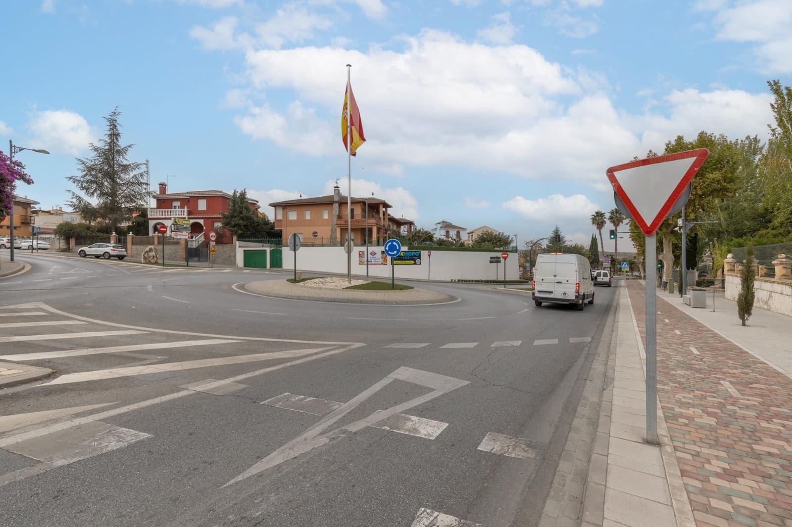 4 bedroom Villa for sale in Alhendin with garage - € 299,900 (Ref: 9509050)