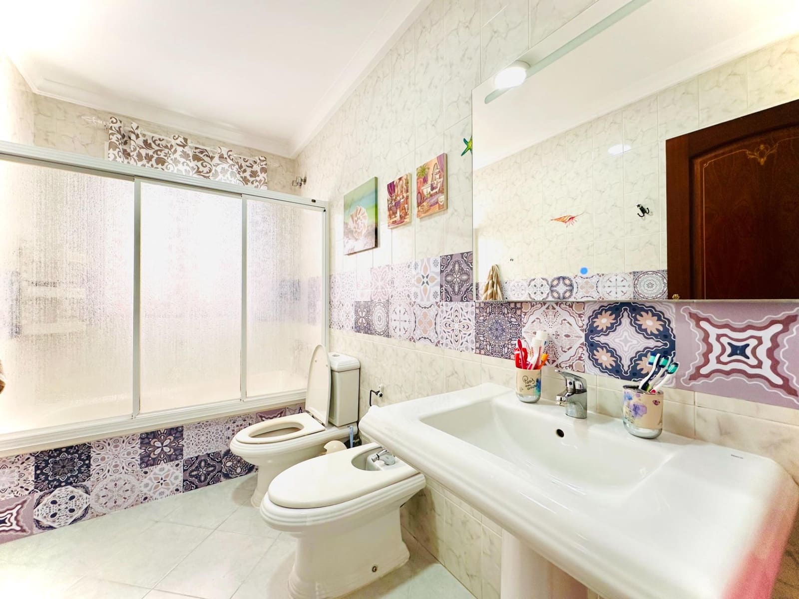 Chalet de 4 habitaciones en Santa Fe en venta con piscina - 384.900 € (Ref: 9509051)