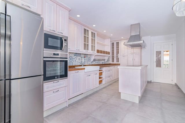 3 camera da letto Villetta a Schiera in vendita in Granada città con garage - 549.000 € (Rif: 9509056)