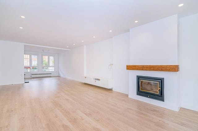 3 camera da letto Villetta a Schiera in vendita in Granada città con garage - 549.000 € (Rif: 9509056)